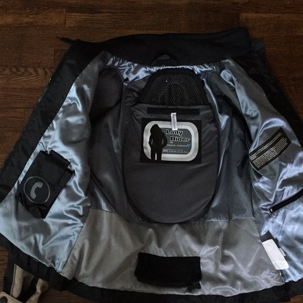 Motorcycle jacket - Picture 3 of 7